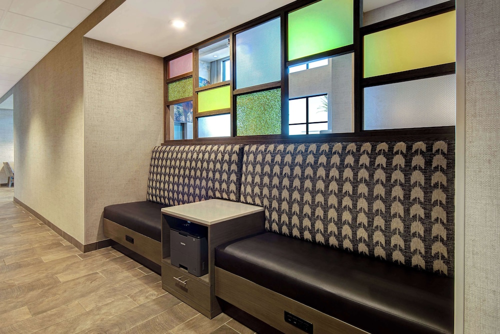Hampton Inn by Hilton Queen Creek - photo 35