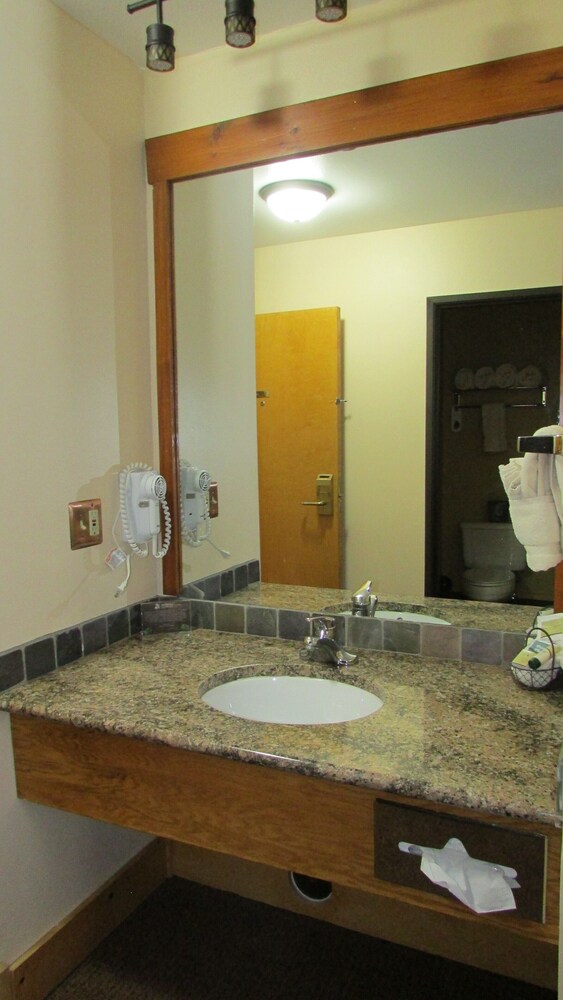 Spearfish Canyon Lodge - photo 39