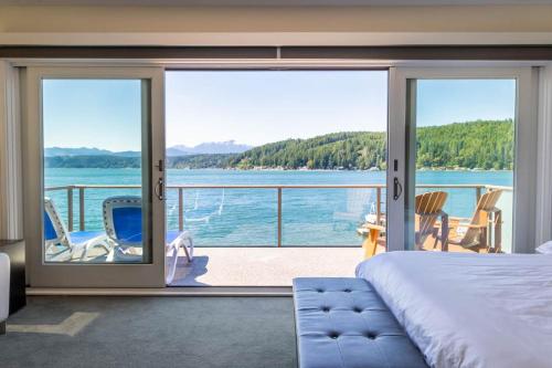 Luxury Lookout Hood Canal Vacation Rental — 4-Star Luxury Hotel in Union, United States
