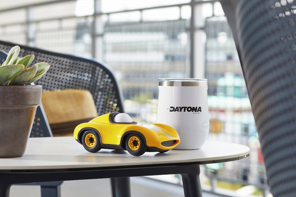 The Daytona Autograph Collection - photo 22