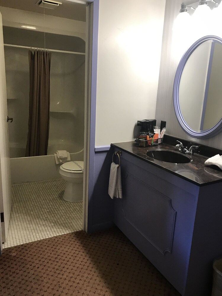 The Charles Inn at Vacationland Inns - photo 74