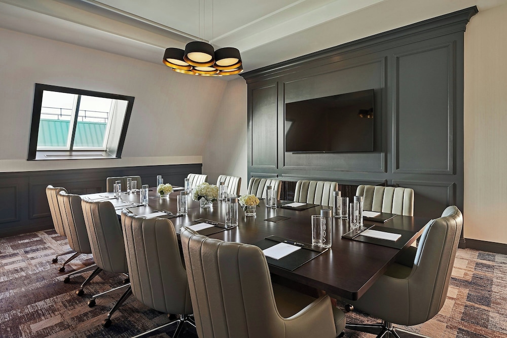 The LaSalle Chicago Autograph Collection by Marriott - photo 51
