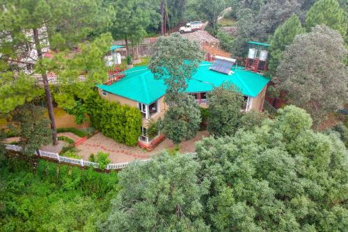 Mistletoe House by VEO Part of StayVista — 4-Star Luxury Hotel in Bhim Tal, India