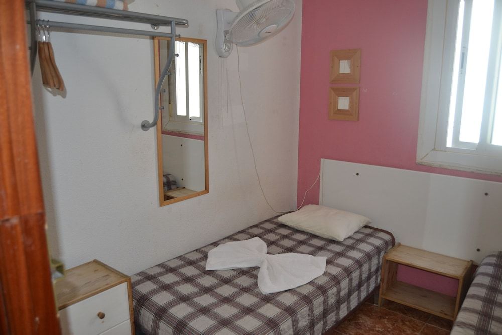 Hostal Enebral Madrid hotel