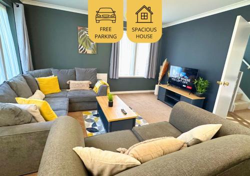 Harlow Manor LT By Furnished Accommodation Large House Army Base Relocating Families Business Stays — 4-Star Luxury Hotel in Harrogate, United Kingdom