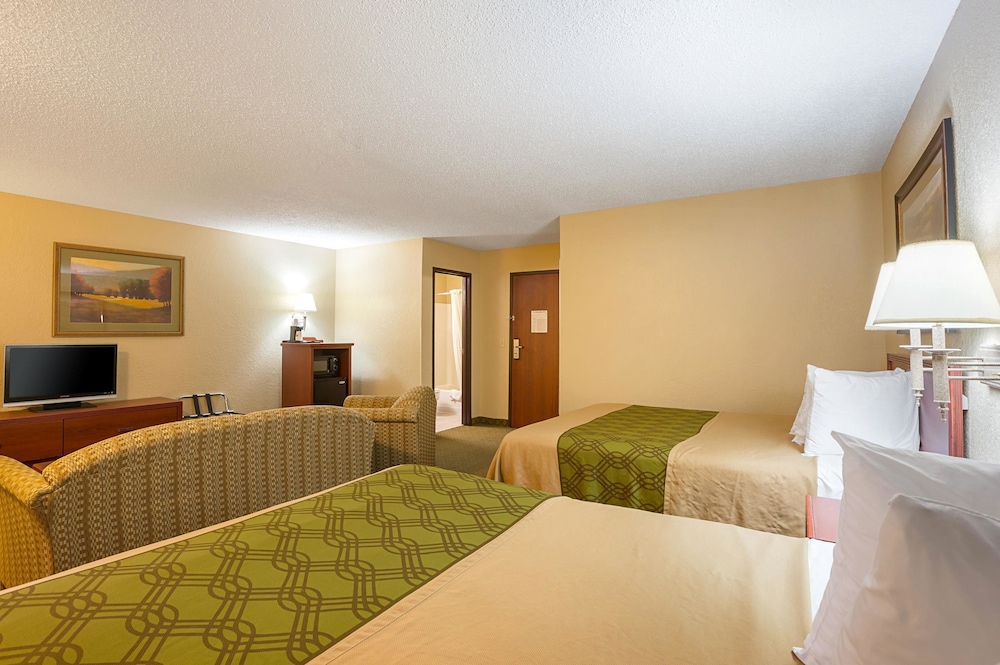 Rodeway Inn and Suites Kearney - photo 12