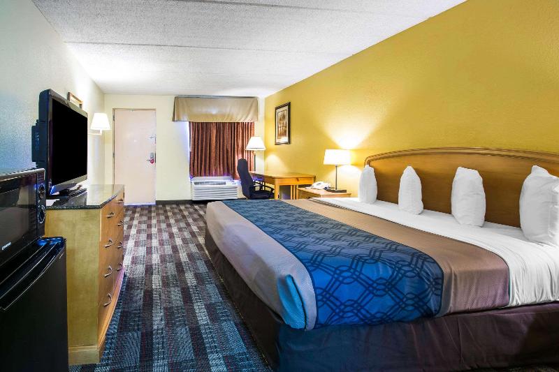 SureStay by Best Western Jacksonville Airport - photo 17