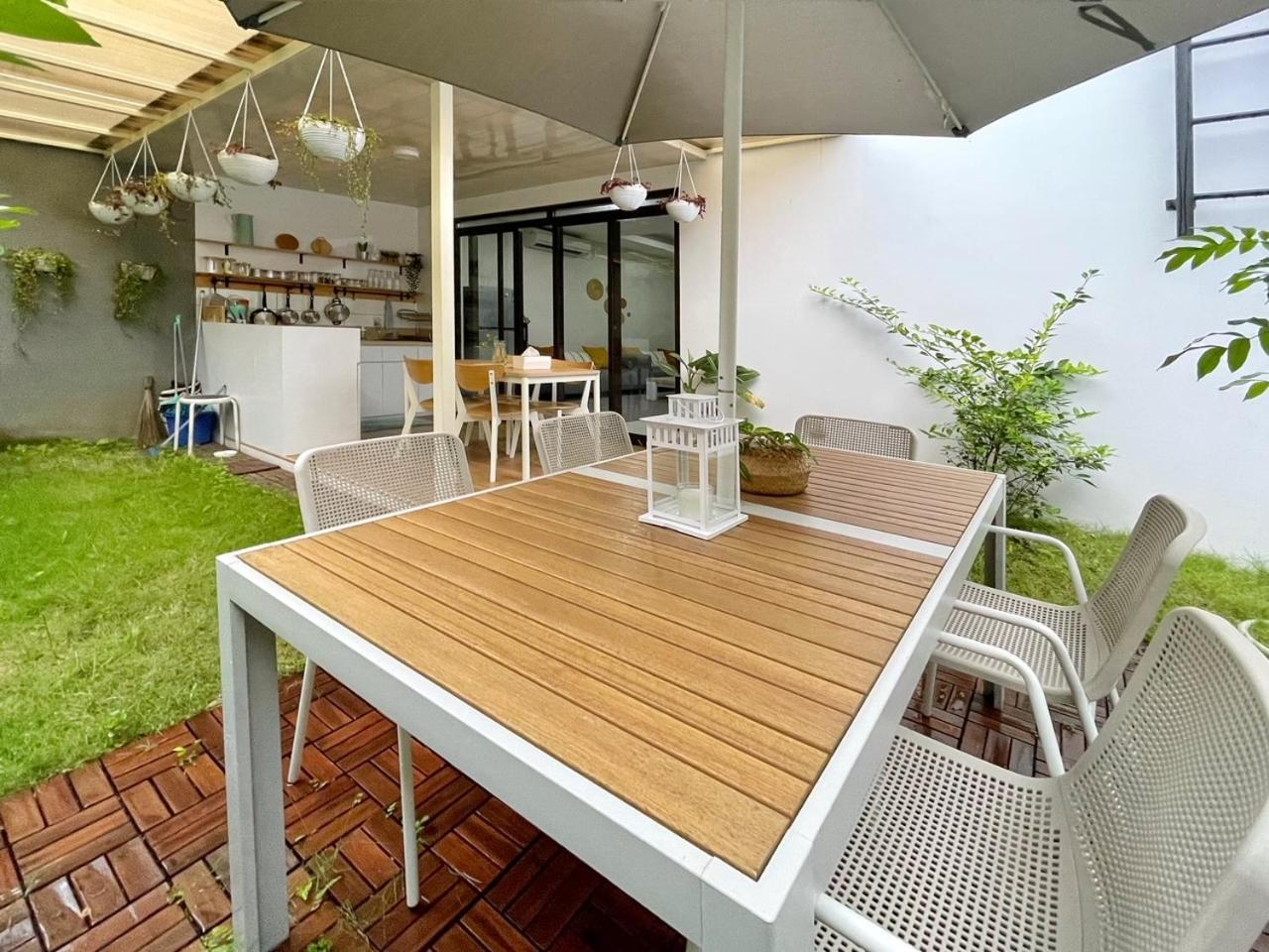 Larisa Homestay Syariah — 4-Star Luxury Hotel in Padalarang, Indonesia