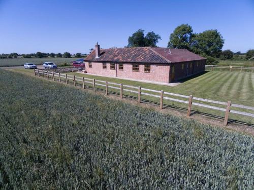 Wood Farm Stables Sleeps 6 8 in Beccles, United Kingdom