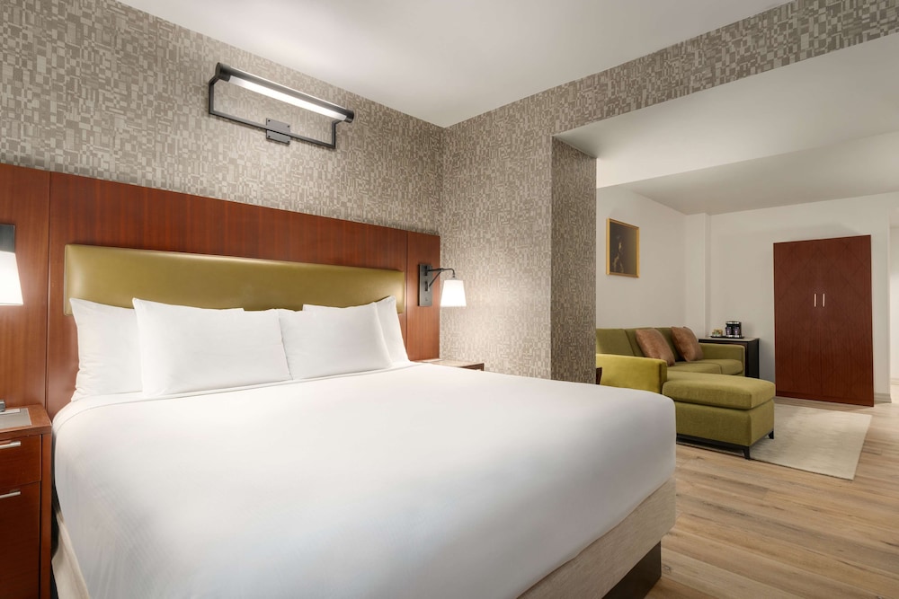 DoubleTree by Hilton New York Downtown - photo 6