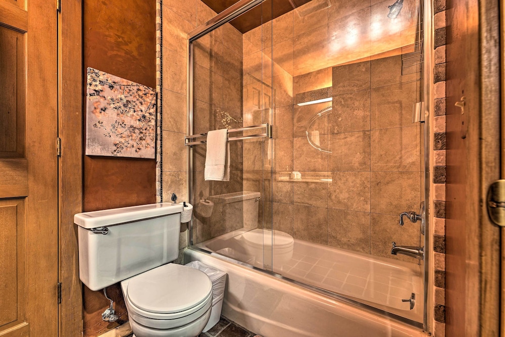 Luxe Sun Valley Retreat with Hot Tub 3 Mi to Resort - featured photo
