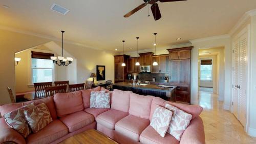 Incredible Luxury Villa in Paradise Near Shopping Golf and 3 Beaches — 4-Star Luxury Hotel in Koloa, United States
