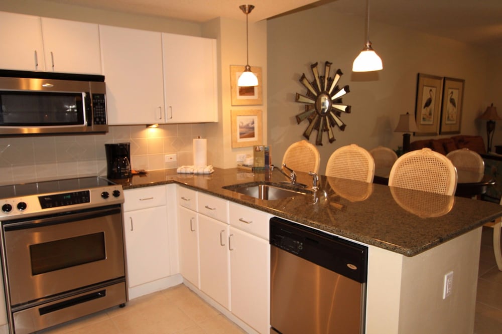 Grand Panama Beach Resort by Emerald View Resorts - photo 22