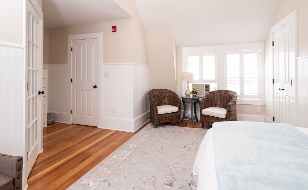 Marginal Way House Hotel - photo 24