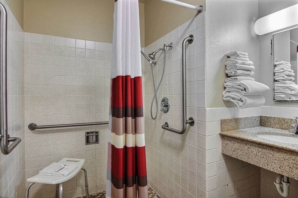 Econo Lodge Sioux Falls Empire Mall - photo 7