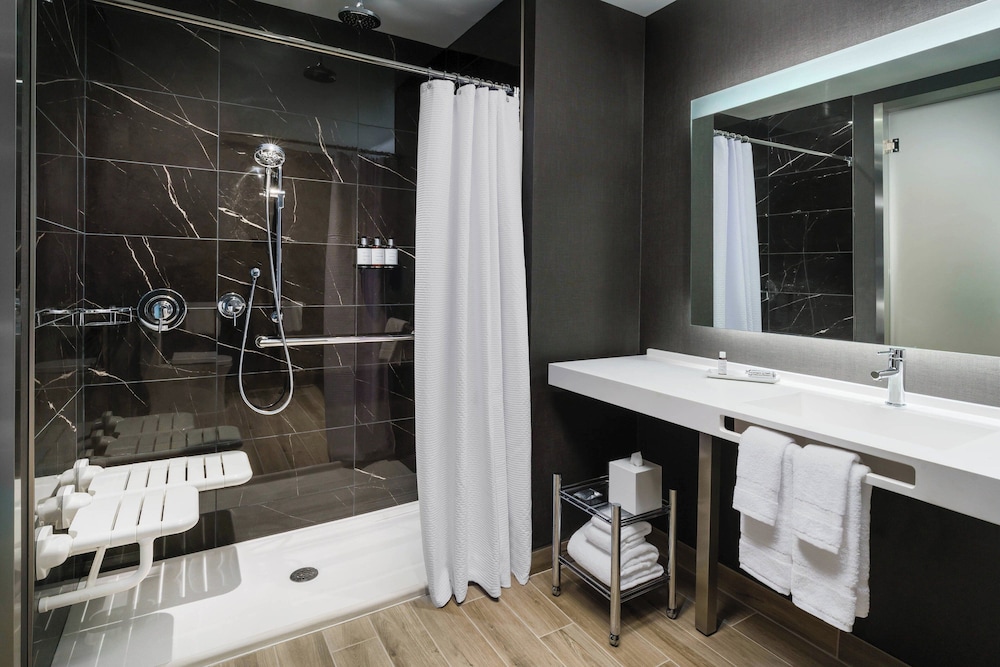 Ac Hotel By Marriott Scottsdale North - photo 20