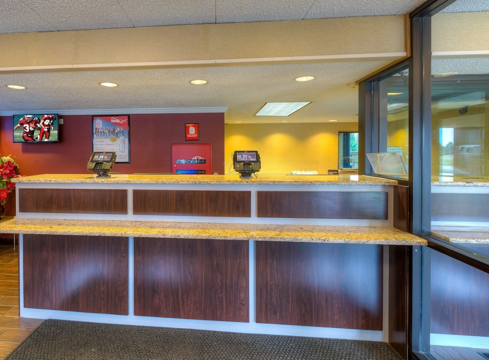 Red Roof Inn Memphis East - photo 19