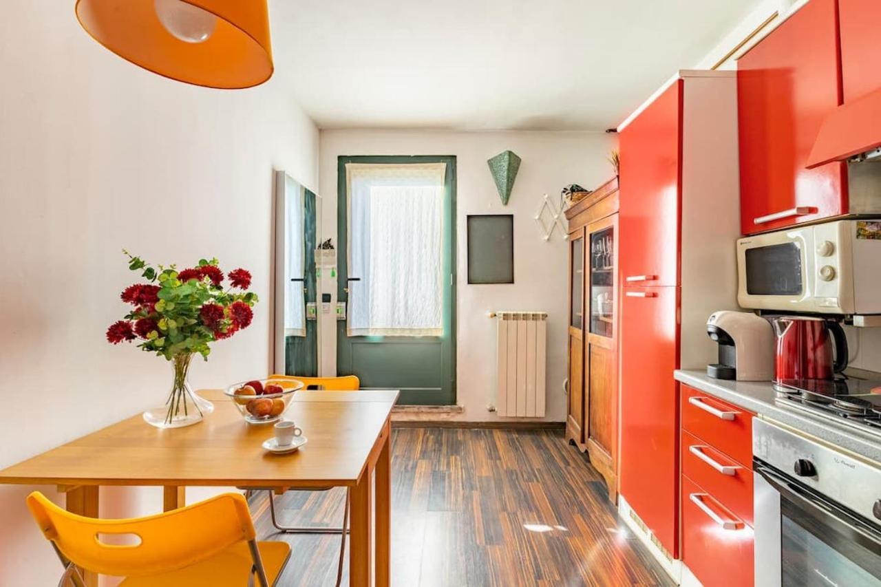 Lovely Apartment Navigli — 4-Star Luxury Hotel in Milan, Italy