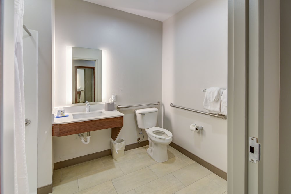 Holiday Inn Express & Suites Foley by IHG - photo 39