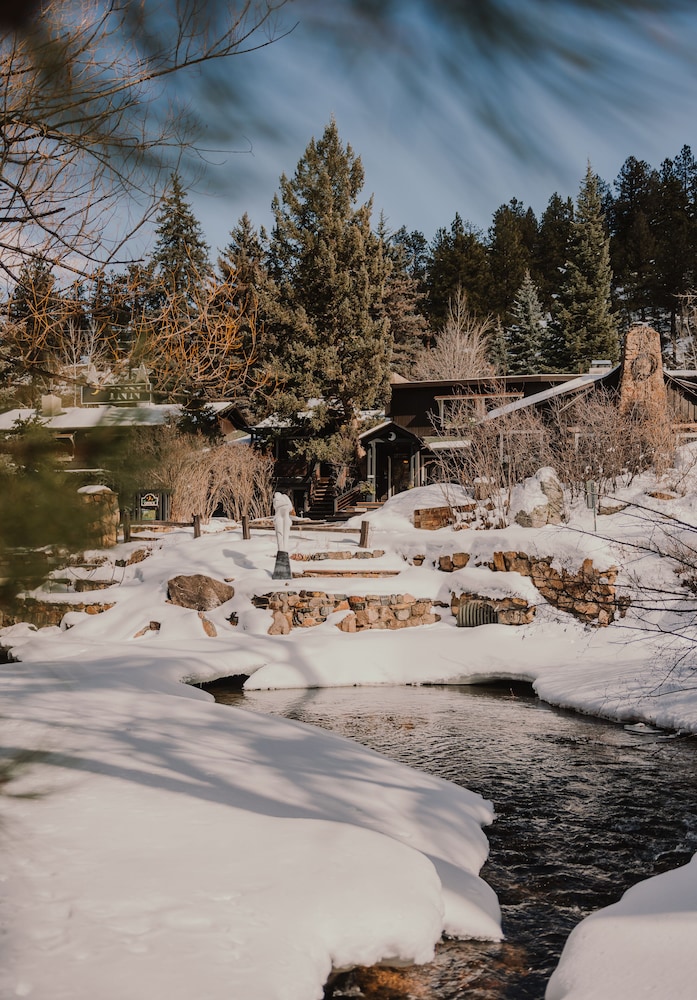 Highland Haven Creekside Inn - photo 192