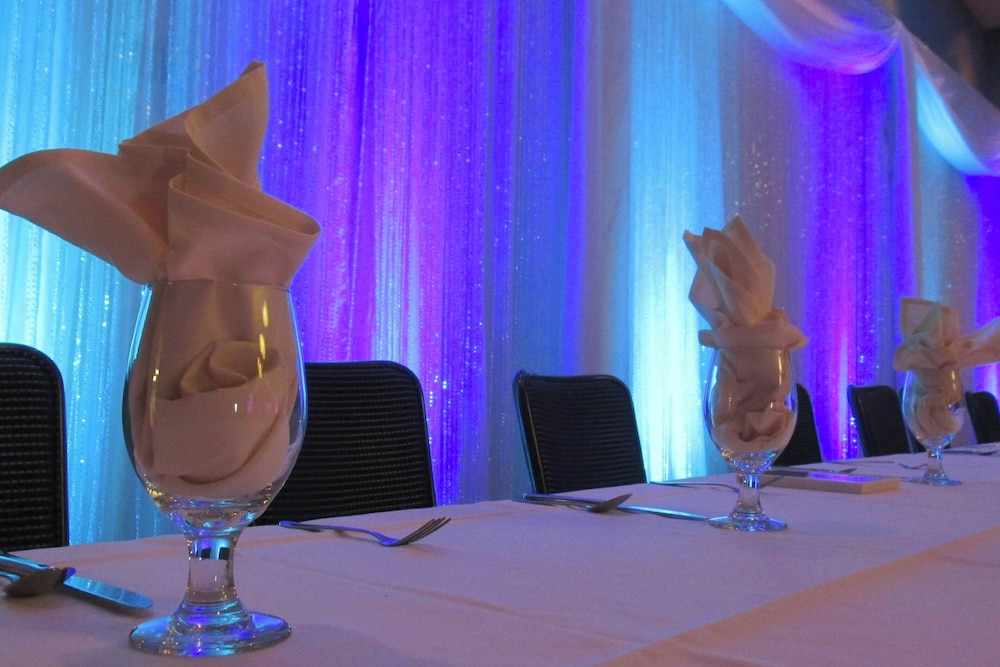 Courtyard by Marriott Fargo Moorhead MN - photo 22