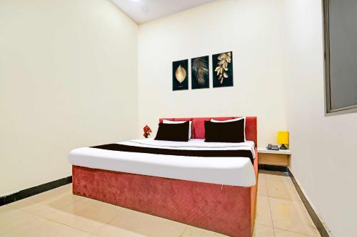 Collection O Hanuman Naka Ujjain in Ujjain, India