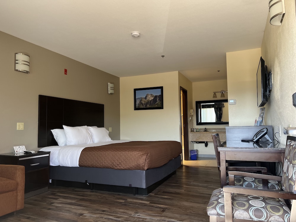 Yosemite Sierra Inn - photo 10