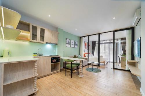 Oasis Apartment — 4-Star Luxury Hotel in Ho Chi Minh City, Vietnam