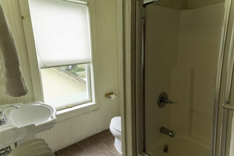 The Woods Inn - photo 34