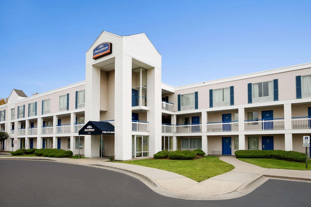 Travelodge by Wyndham Lansing IL - featured photo
