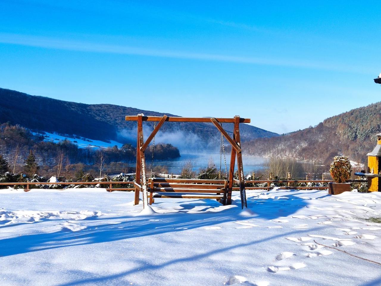 Chaty Na Cholewicy Domki Całoroczne in Lesko, Poland