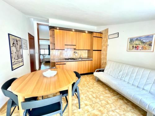Appartamento Cose Cosi I RelaxCentre&Terrace — 4-Star Luxury Hotel in Lignano Sabbiadoro, Italy