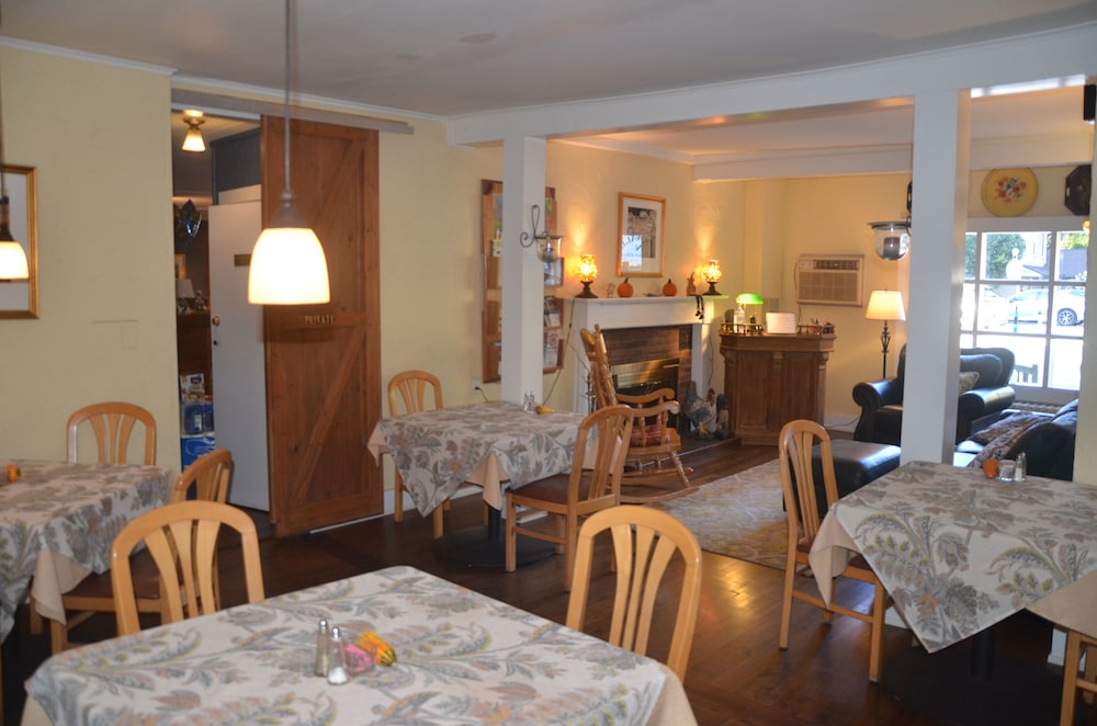 Cornwall Inn and Lodge - photo 3