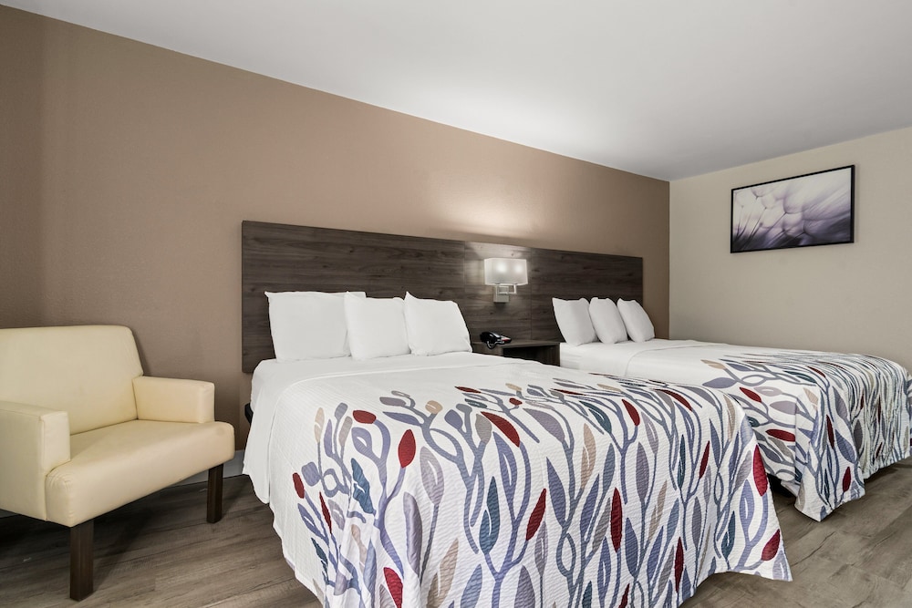 Red Roof Inn Washington NC - photo 10