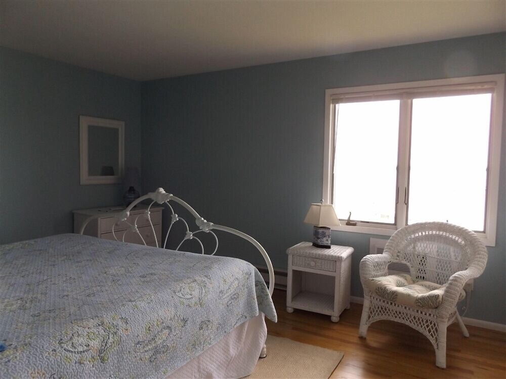 Dering Harbor Inn - photo 6