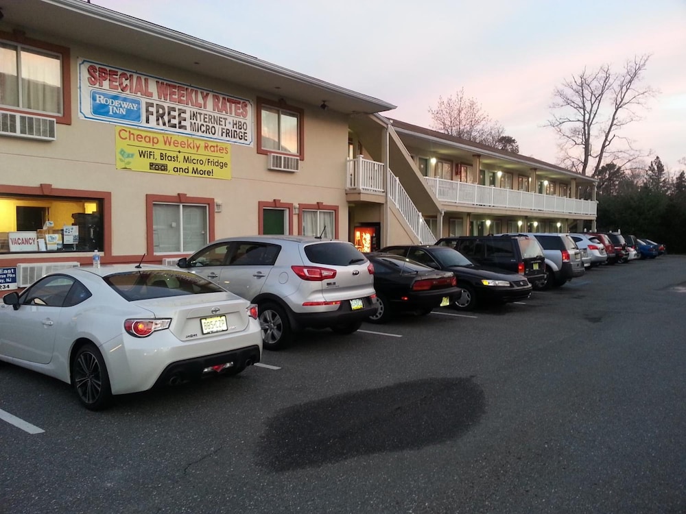 Economy Motel - photo 14
