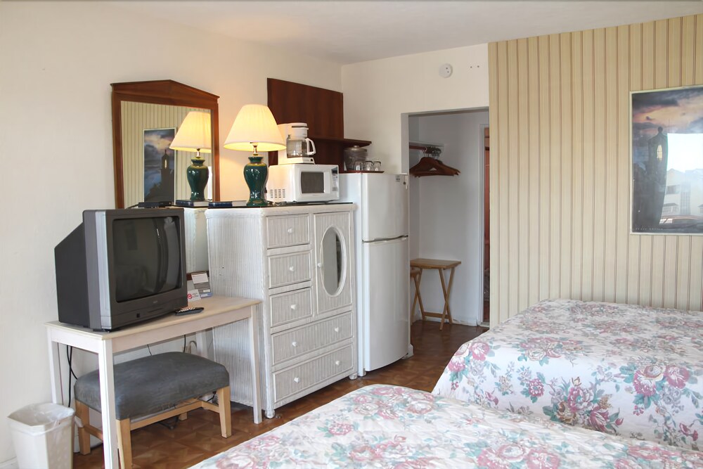 Beach Colony Motel - photo 11