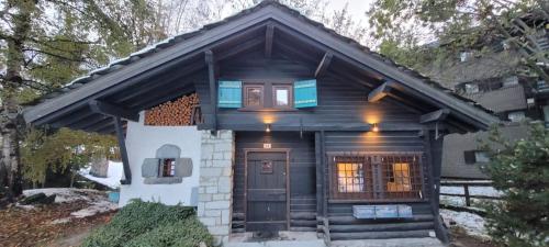 Splendida Baita nel verde accanto alla Funivia in Courmayeur, Italy