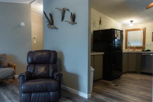 Lakefront Dockside Cabin 35 — Mead — photo 4