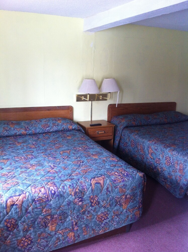 National 9 Inn Sand Canyon - photo 2