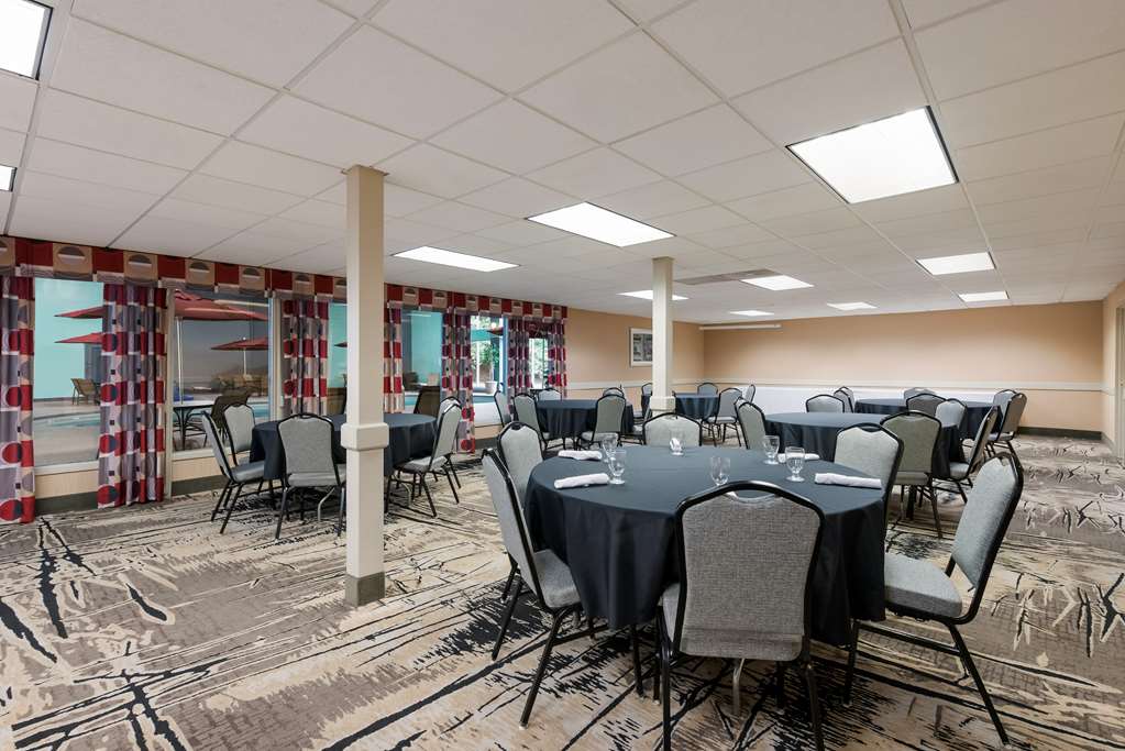 Best Western Holiday Lodge - photo 39