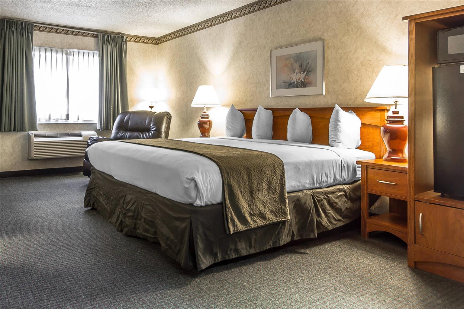 Quality Inn & Suites Silicon Valley - photo 12