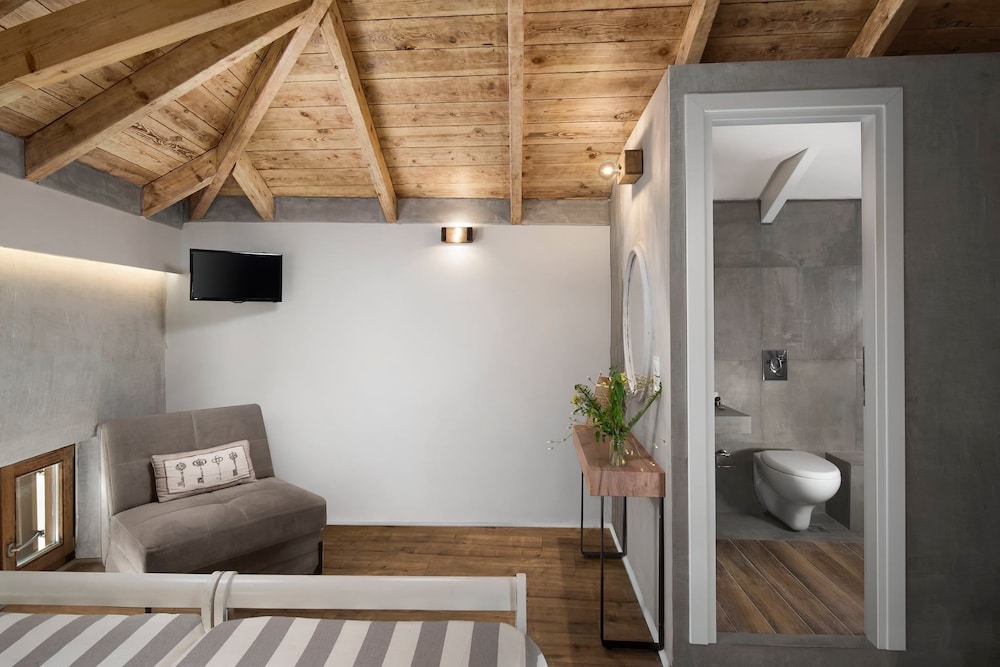 Morfeas Hotel in Chania, Greece