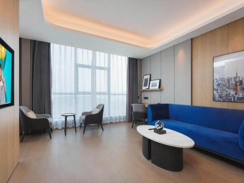 Park Inn by Radisson Nanchong Yilong Star City Plaza — carbon neutral stay, Yilong