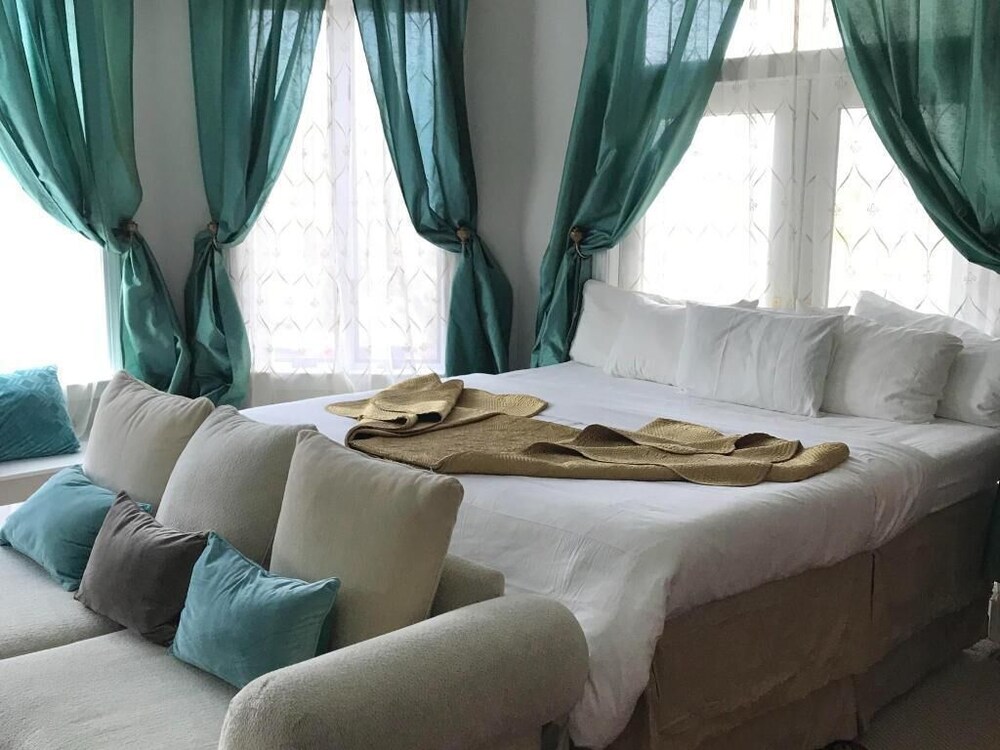 The Columbia Inn at Peralynna Manor - photo 32