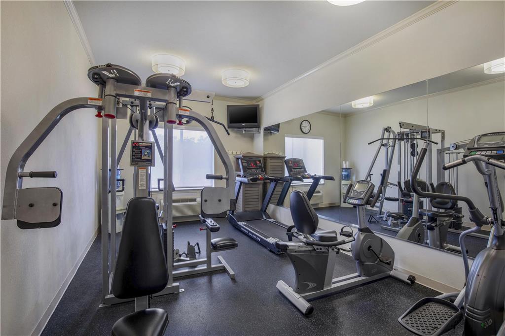 Best Western Limestone Inn & Suites - photo 8