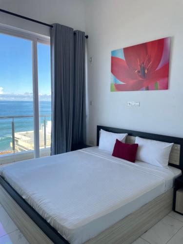 Next to an Indian Ocean — 4-Star Luxury Hotel in Colombo, Sri Lanka