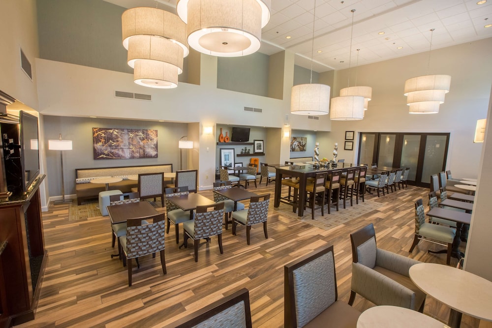 Hampton Inn & Suites Berkshires Lenox - photo 40