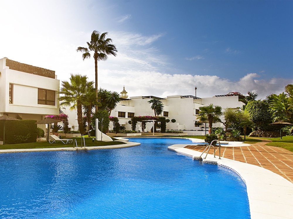 Livescape Coto Real in Marbella, Spain