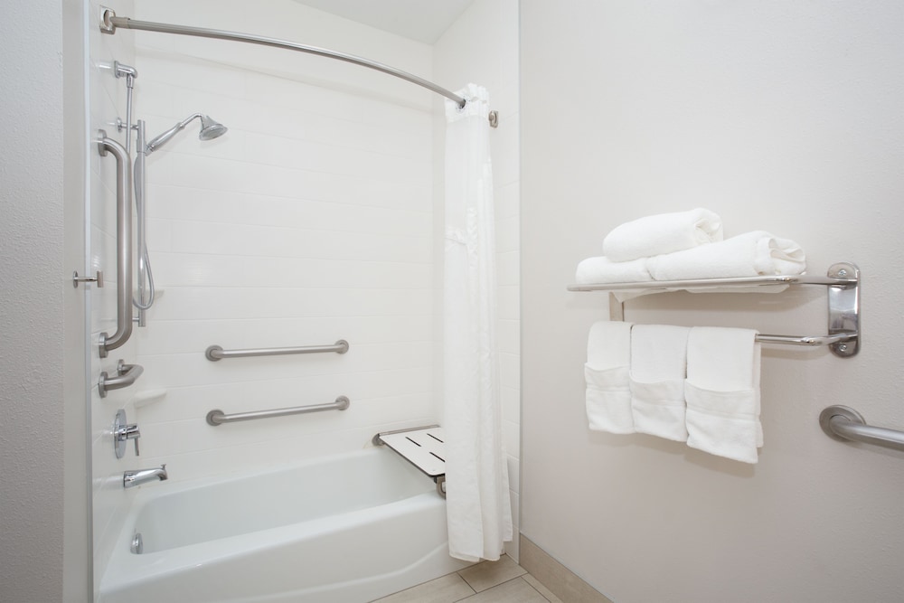 Holiday Inn Express & Suites Amarillo by IHG - photo 19
